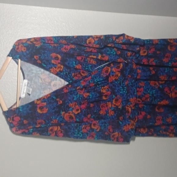 Chelsea Studio floral dress - Picture 2 of 6